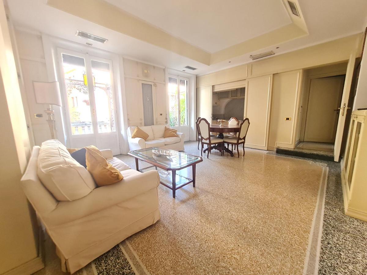 Fontana Cozy Apartment ミラノ エクステリア 写真